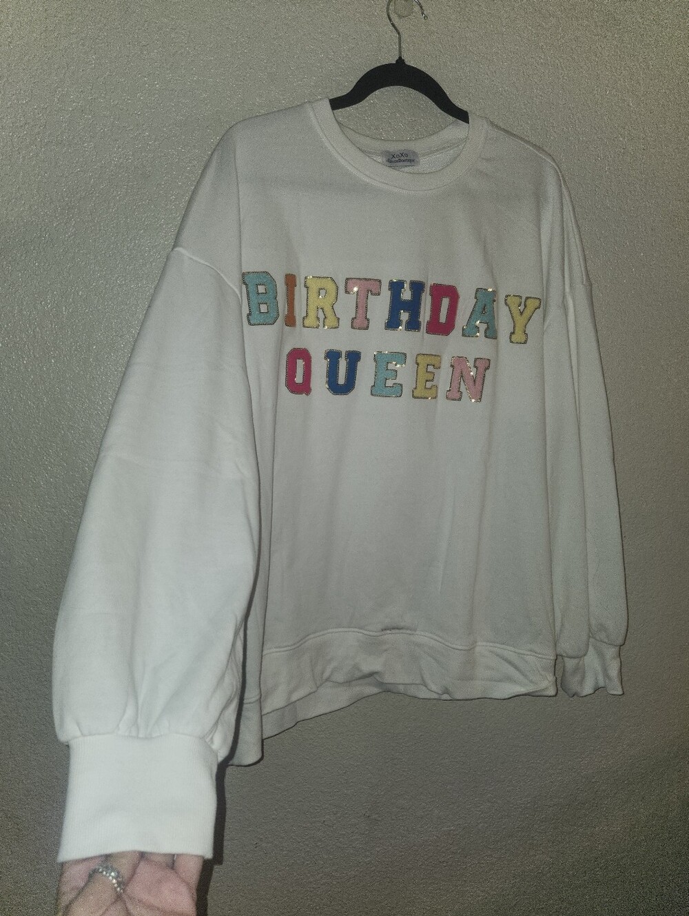 🎂👑EUC XoXo Eliza's "Birthday Queen✨️ Embroidered Sweatshirt" White🤍 Sz XL🎂👑 - Picture 6 of 9